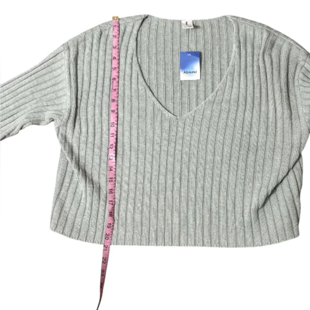 Abound Gray Ribbed Knit V-Neck Sweater NWT Size M Soft Cotton Blend - Picture 7 of 9